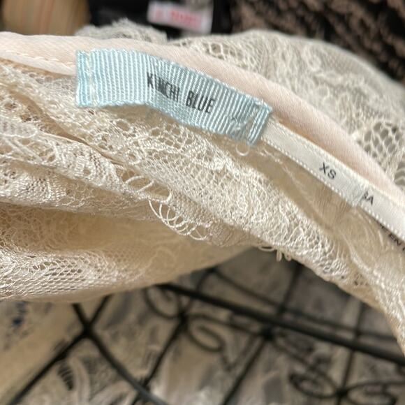 Urban Outfitters White Lace Blouse - Picture 6 of 6